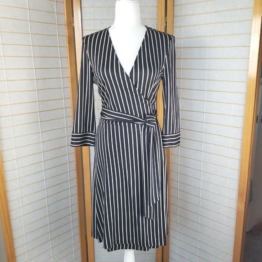 Diane Von Furstenberg Julian Wrap Dress 100% Silk Navy Nautical Stripe Size 8